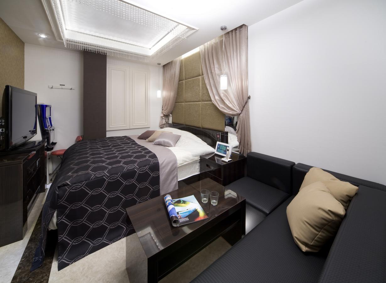 Jewel Hotel Luxury Modern (Adults Only) Miyoshi  Exterior foto