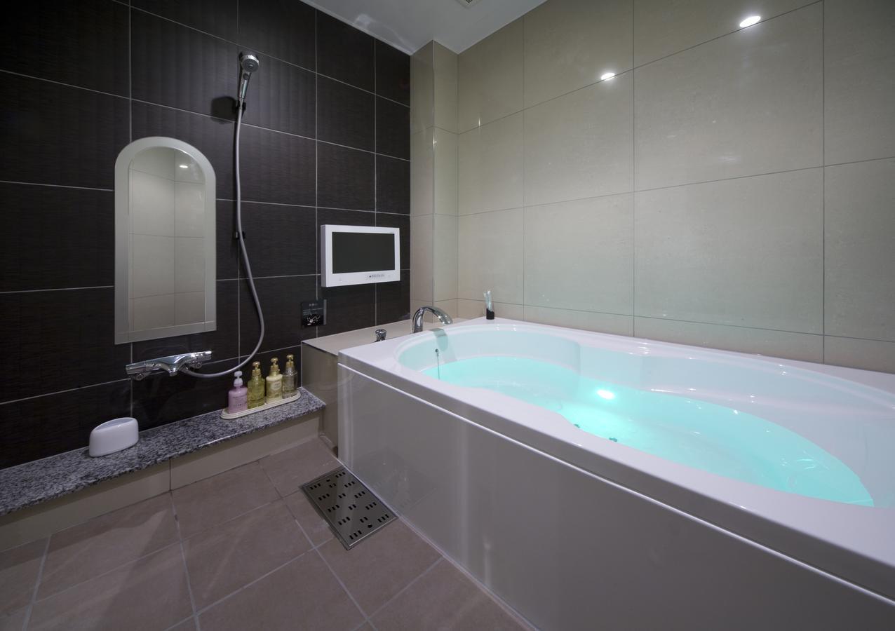 Jewel Hotel Luxury Modern (Adults Only) Miyoshi  Exterior foto